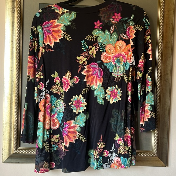 Johnny Was The Janie Favorite 3/4 Sleeve V Neck Swing Tee Top Small - Picture 4 of 4